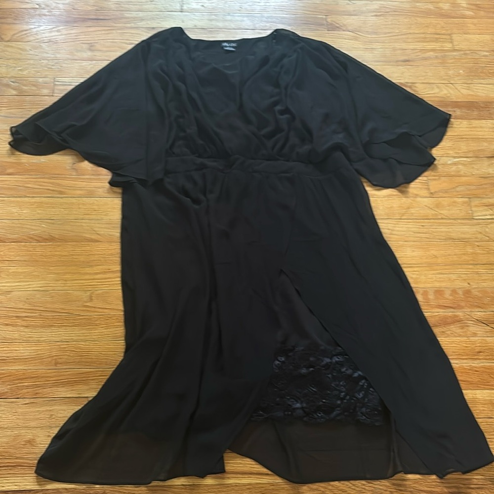 City Chic Short Sleeve Lace Underlay Dress